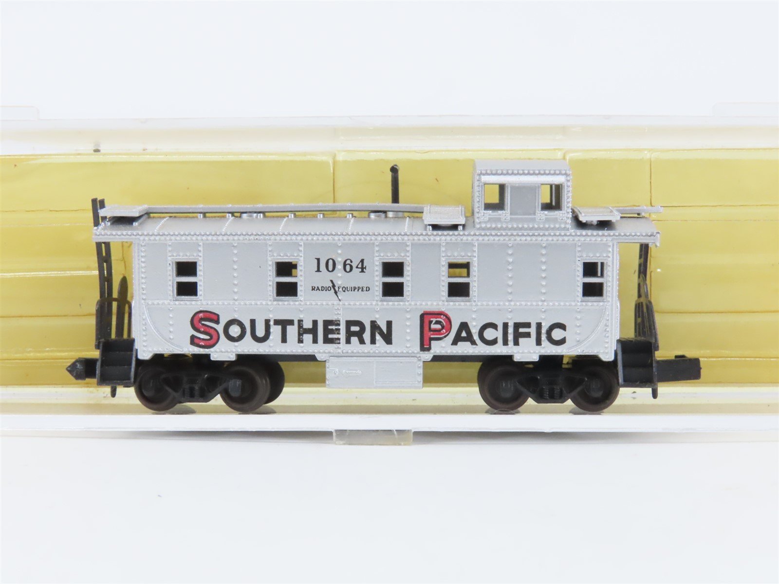 N Scale Atlas 3561 SP Southern Pacific Offset Cupola Steel Caboose #1064