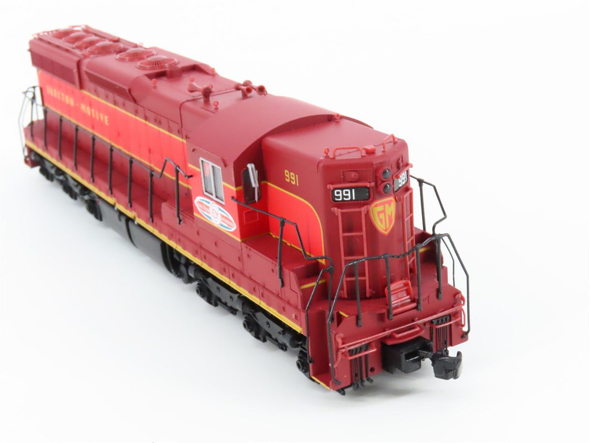 HO Scale Proto 2000 GM Electro-Motive EMD SD7 Diesel Demonstrator #991