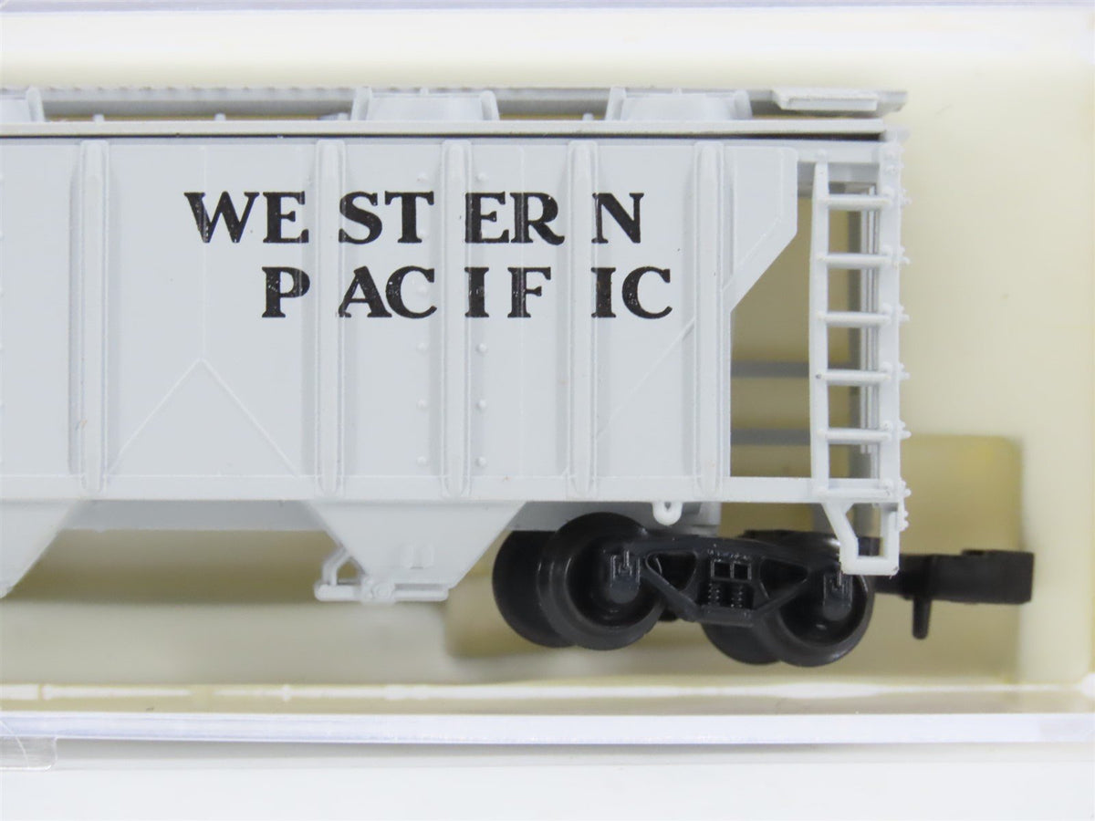 N Scale Atlas 3735 WP Western Pacific 3- Bay Covered Hopper #11504