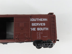LOT of 10 HO Scale SOU Southern & SP Southern Pacific Box Cars & Caboose