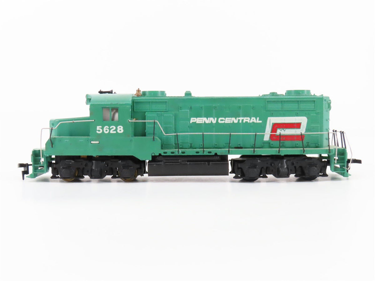HO Scale TYCO/Mantua PC Penn Central EMD GP20 Diesel Locomotive #5628