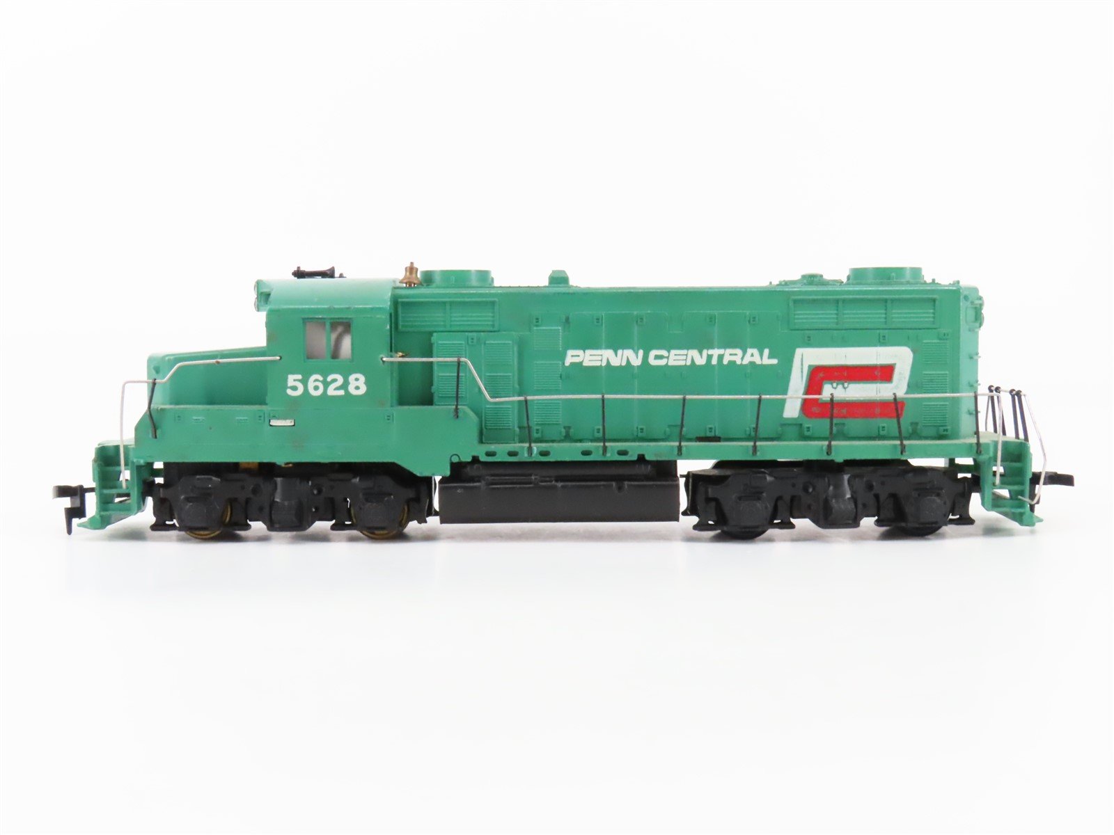 HO Scale TYCO/Mantua PC Penn Central EMD GP20 Diesel Locomotive #5628