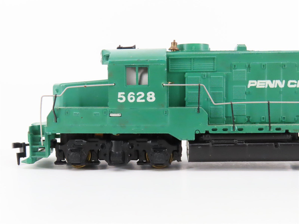 HO Scale TYCO/Mantua PC Penn Central EMD GP20 Diesel Locomotive #5628