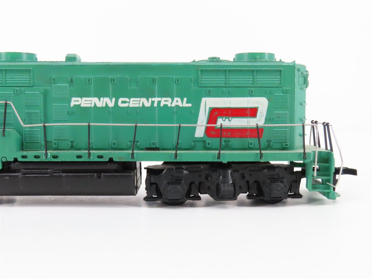 HO Scale TYCO/Mantua PC Penn Central EMD GP20 Diesel Locomotive #5628