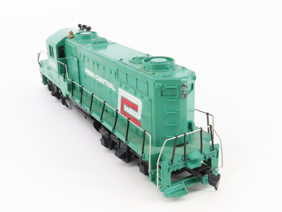 HO Scale TYCO/Mantua PC Penn Central EMD GP20 Diesel Locomotive #5628