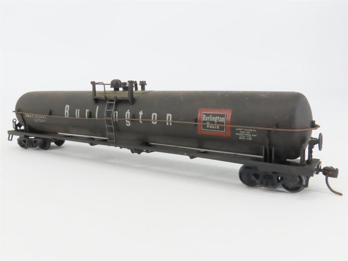 LOT of 2 HO Scale CB&amp;Q Burlington Route 62&#39; Tank Cars #130047