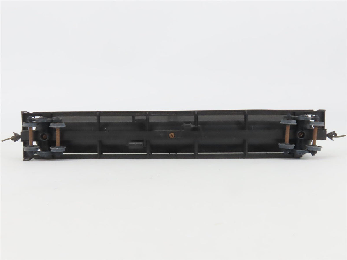 LOT of 2 HO Scale CB&amp;Q Burlington Route 62&#39; Tank Cars #130047