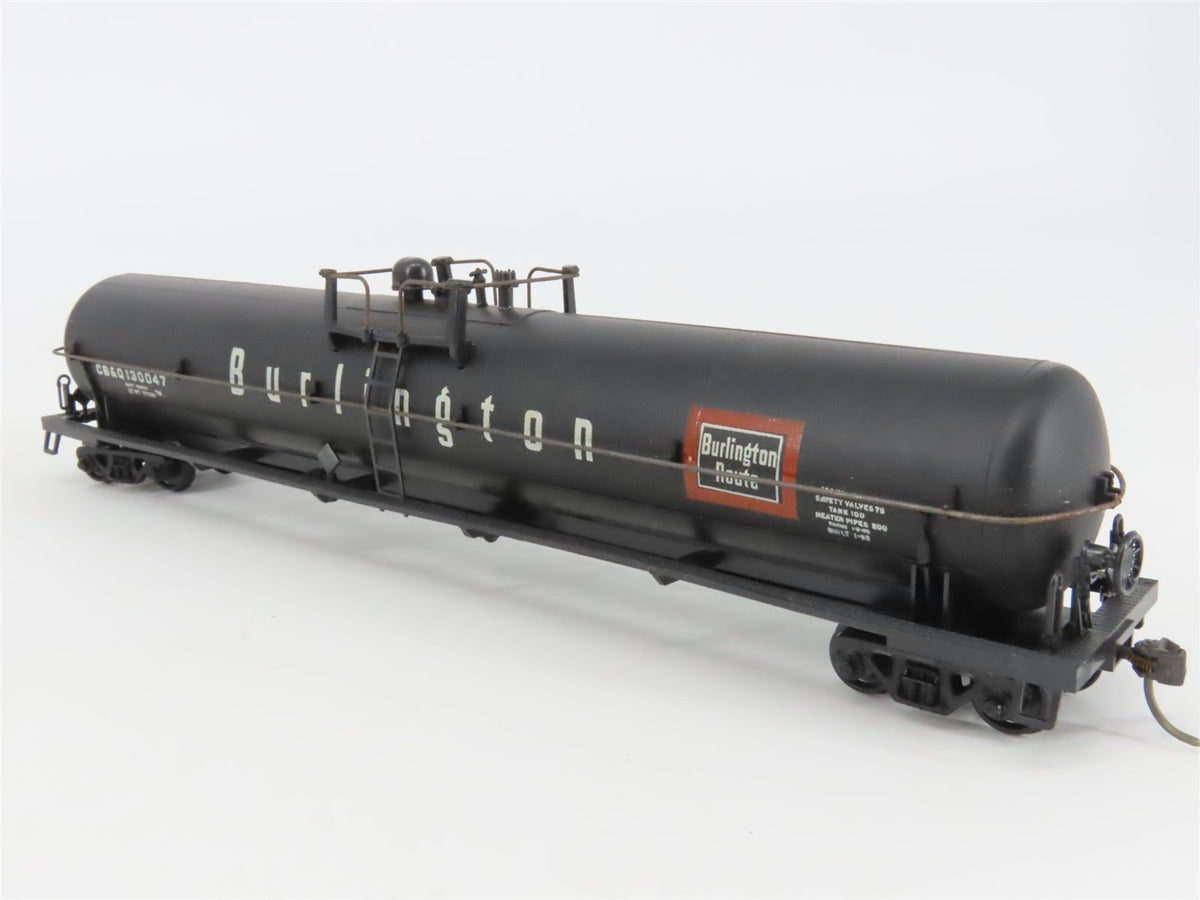 LOT of 2 HO Scale CB&amp;Q Burlington Route 62&#39; Tank Cars #130047