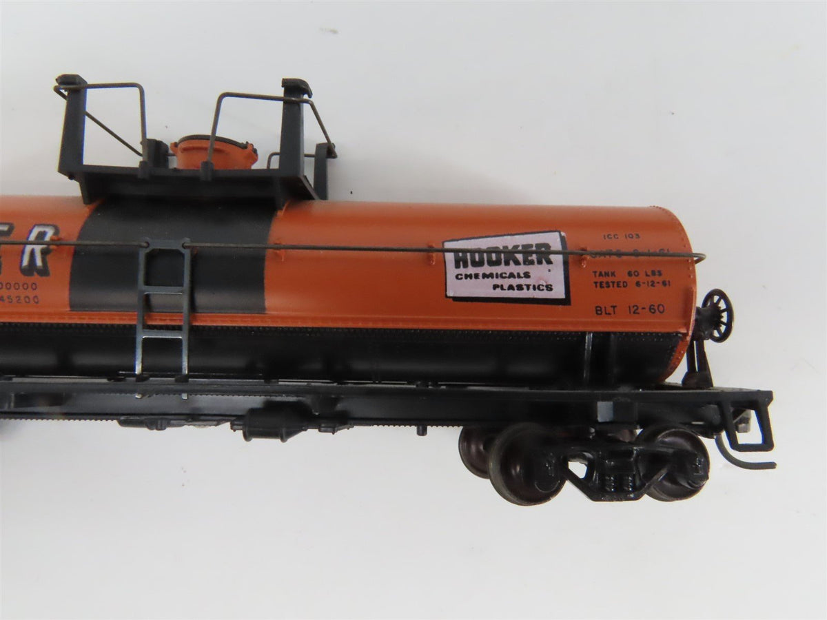 LOT of 11 HO Scale UTLX, DOWX, GATX &amp; HOKX Tank Cars