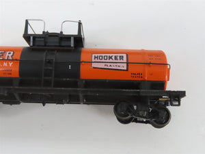 LOT of 11 HO Scale UTLX, DOWX, GATX & HOKX Tank Cars