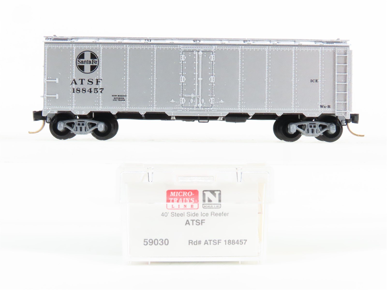 N Scale Micro-Trains MTL 59030 ATSF Santa Fe Railroad 40' Reefer #188457