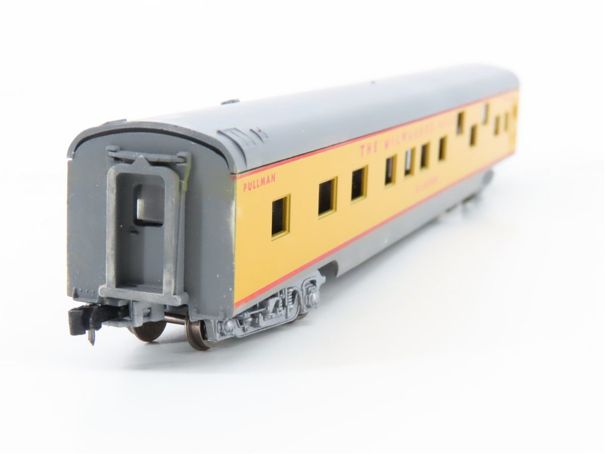 N Con-Cor 0001-04011Y MILW Milwaukee Road Pullman Passenger Car &quot;St. Joe River&quot;