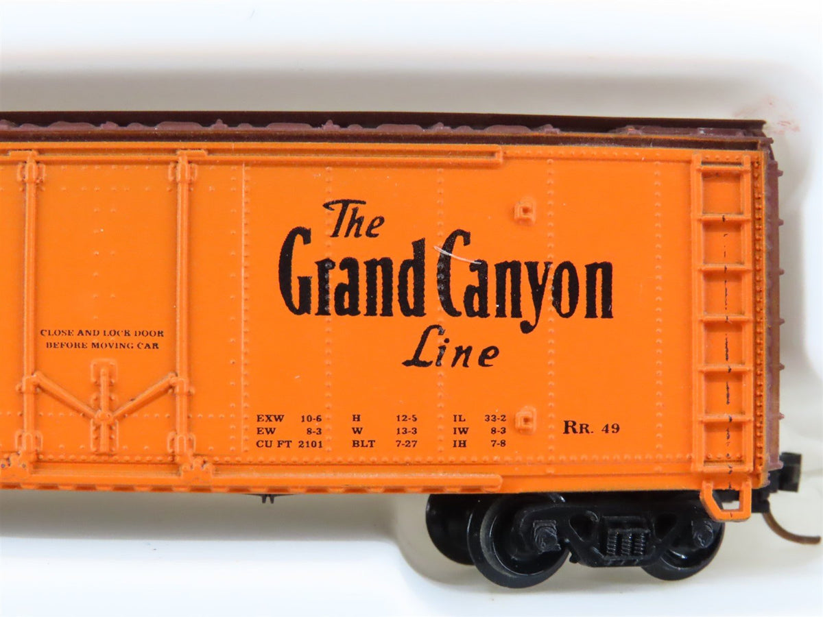 N Scale Con-Cor 001-008851 SFRD Santa Fe Grand Canyon 40&#39; Boxcar #35172