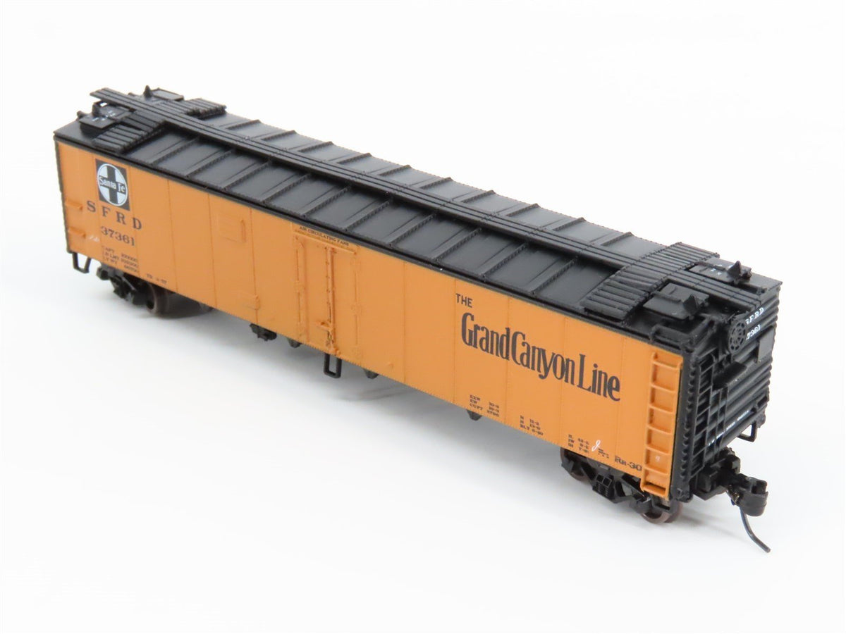 N Scale Athearn 23957 SFRD Santa Fe Grand Canyon 50&#39; Reefer #37361 w/ Graffiti