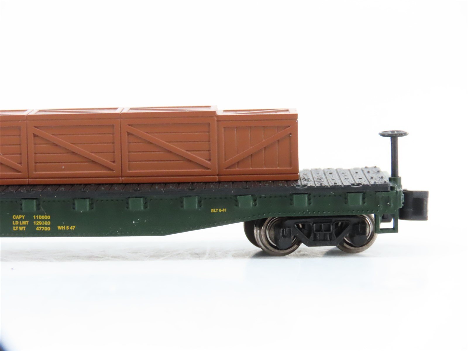 N Scale Bachmann 18952 MEC Maine Central Flat Car #7504 w/ Crated Load
