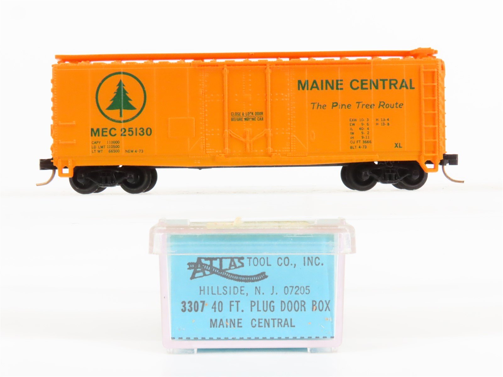 N Scale Atlas 3307 MEC "Pine Tree Route" 40' Single Plug Door Box Car #25130