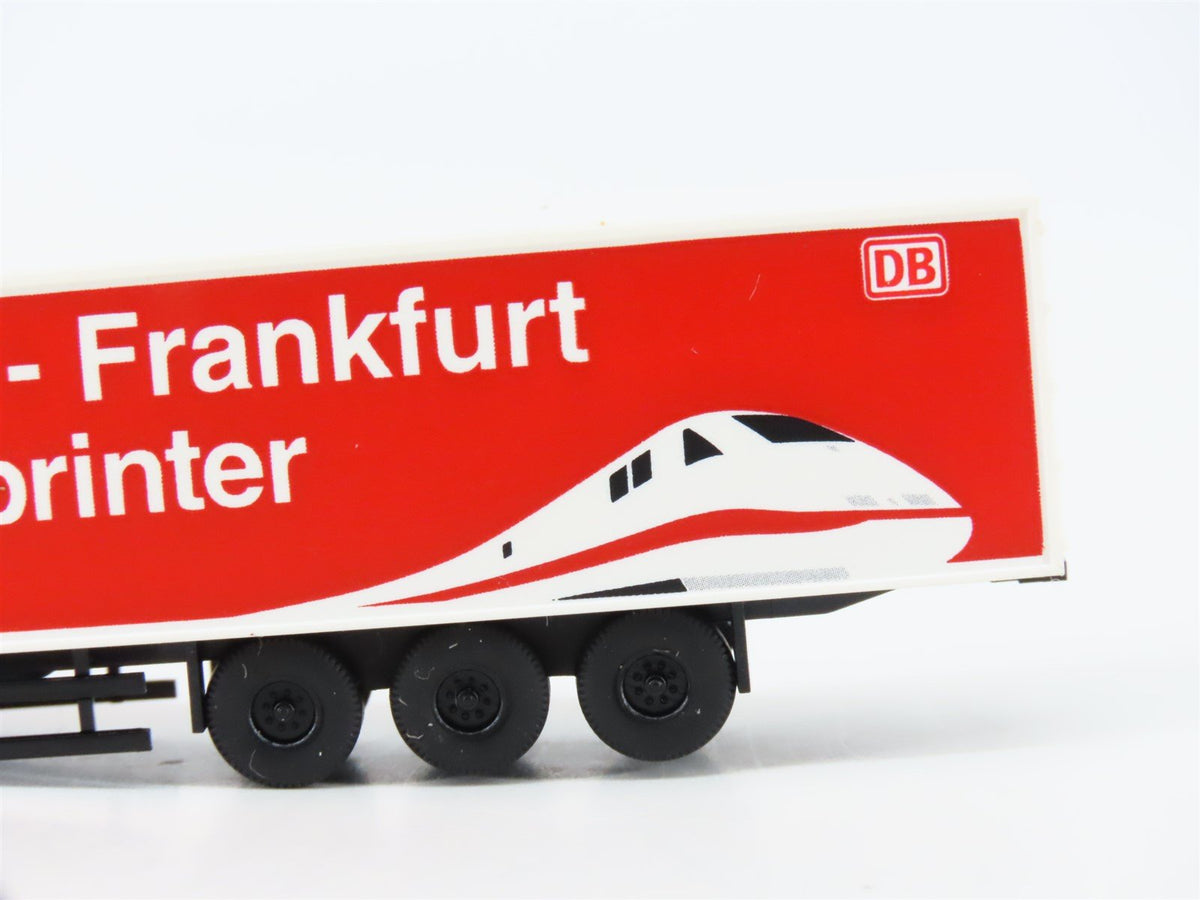 N Scale Trix 15043 DB Deutsche Bahn Flatcar 4-Pack w/Containers &amp; Trailers