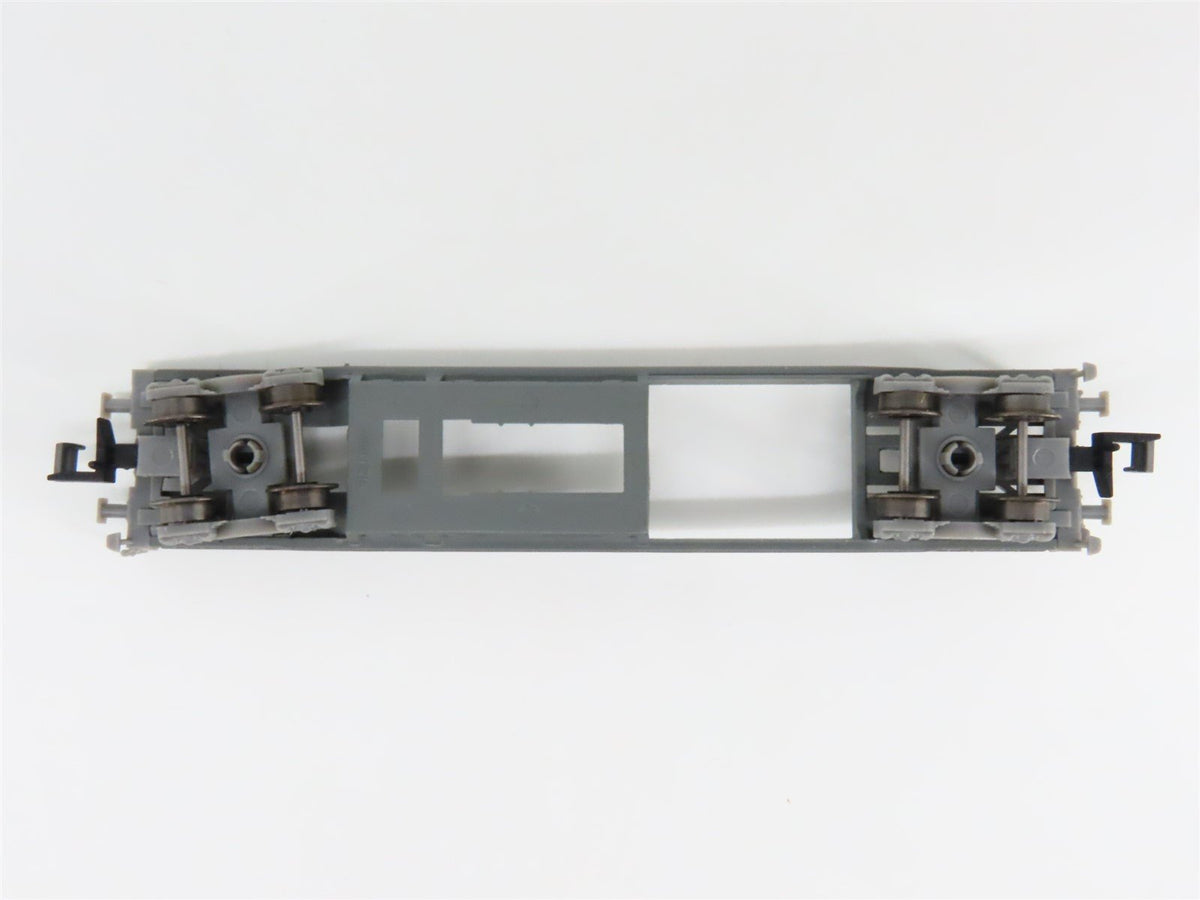 N Scale Trix 15045 SBB-CFF Railway Flatcar 3-Pack w/Containers &amp; Trailers