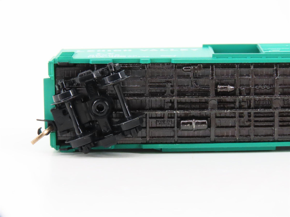 N Scale Micro-Trains MTL 24020 LV Lehigh Valley 40&#39; Standard Boxcar #66205