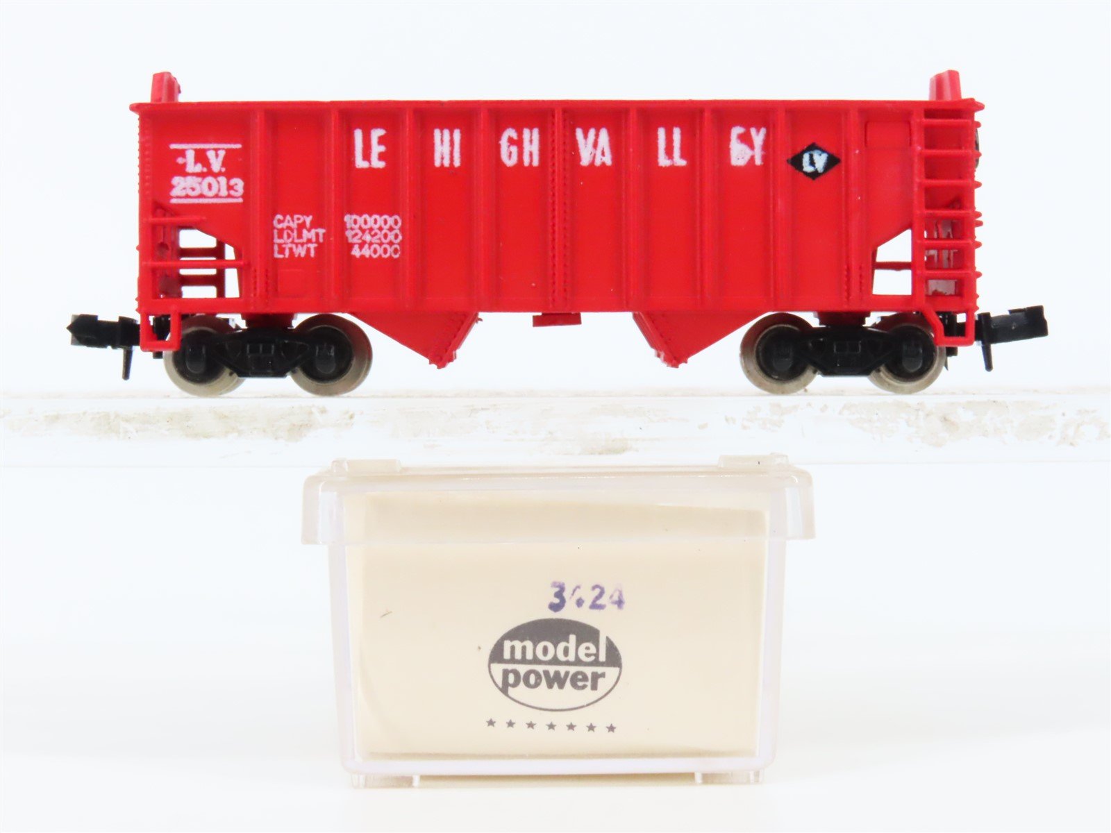 N Scale Model Power 3424 LV Lehigh Valley 2-Bay Hopper #25013