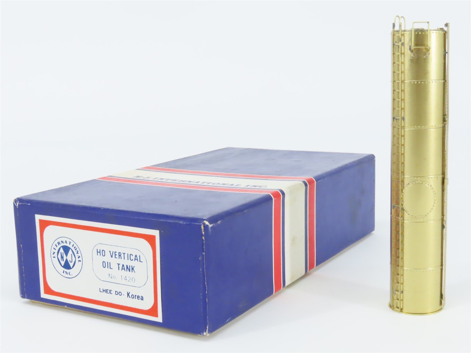 HO Scale NJ International/Lhee Do BRASS 1420 Undecorated Vertical Water Tank