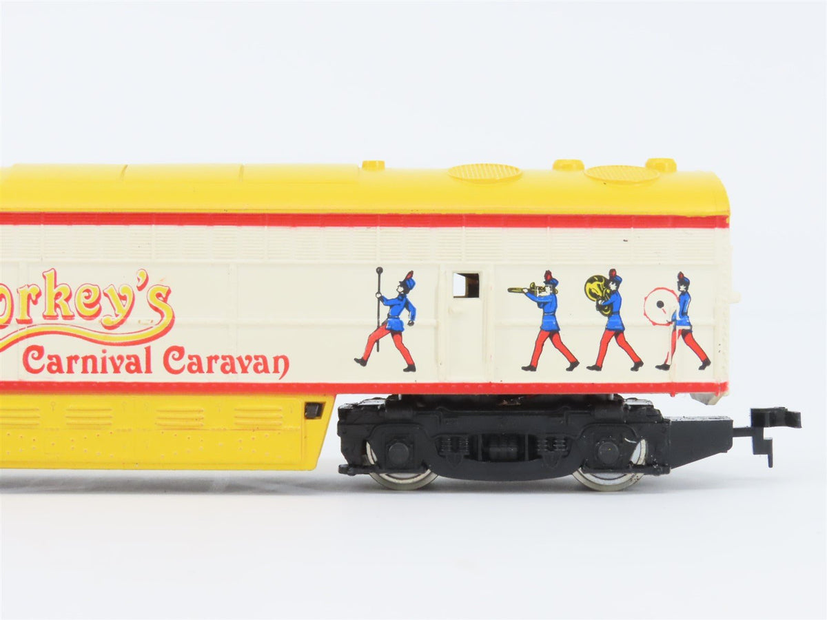 HO Scale IHC/MEHANO Corkey&#39;s Carnival Caravan C-Liner Diesel Freight Train Set