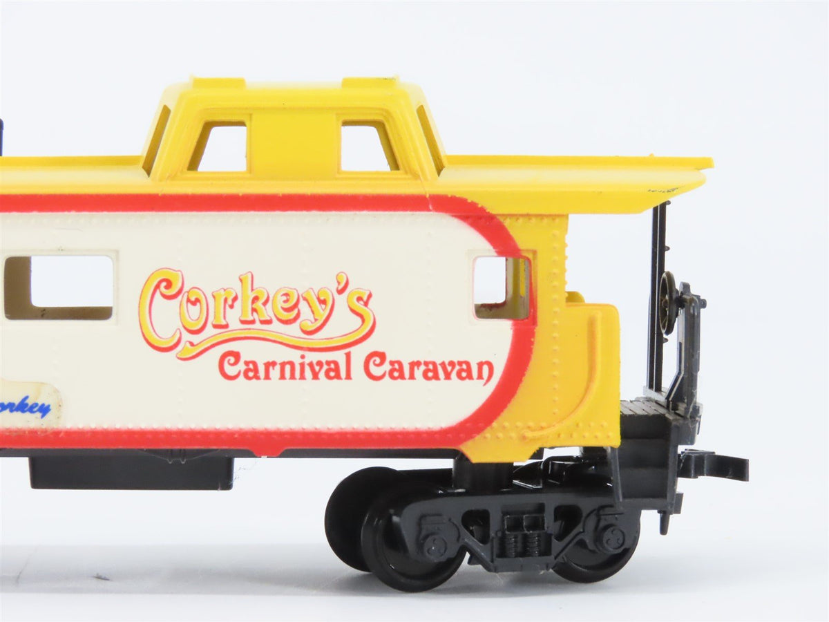 HO Scale IHC/MEHANO Corkey&#39;s Carnival Caravan C-Liner Diesel Freight Train Set