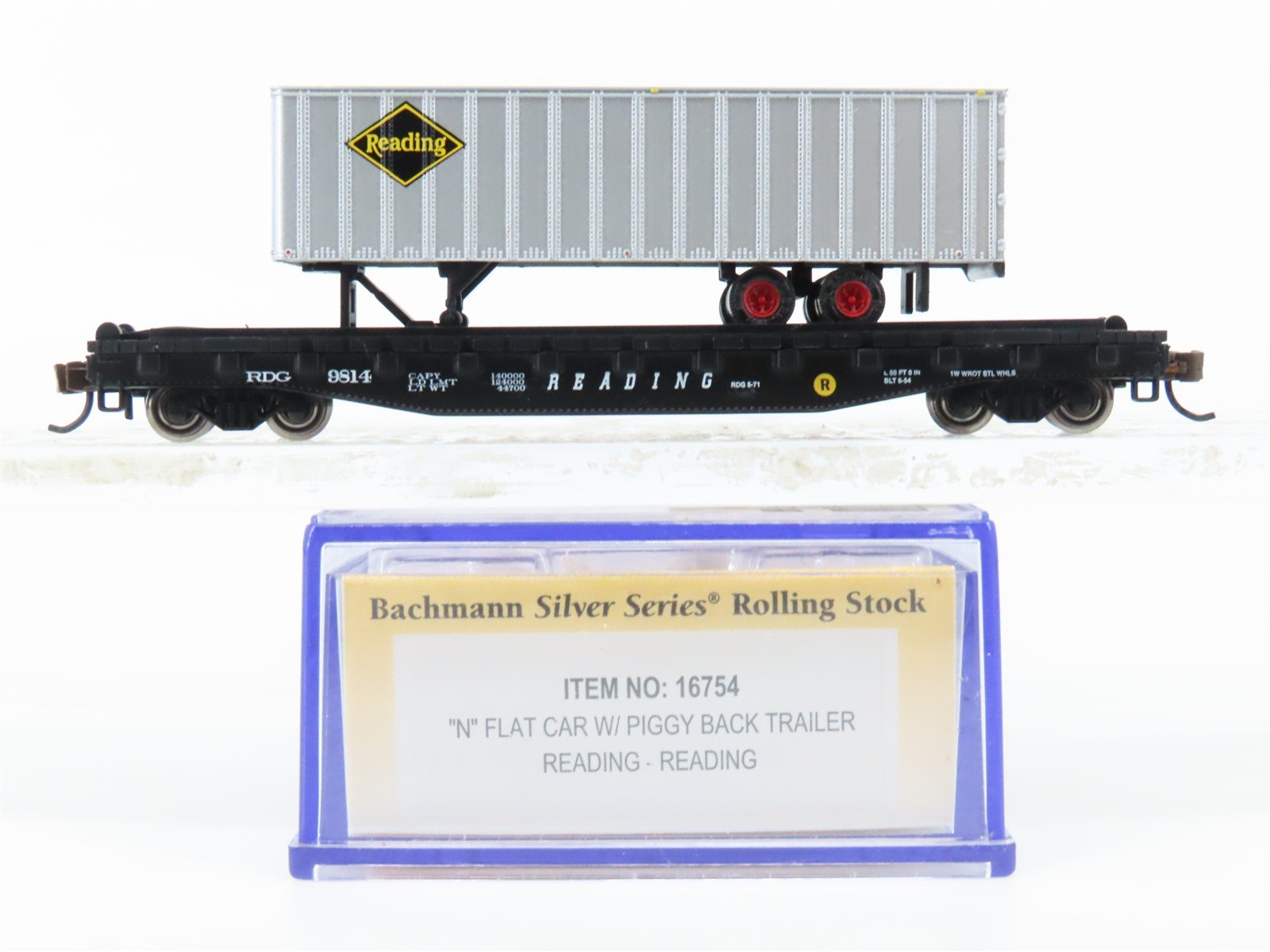 N Scale Bachmann 16754 RDG Reading Piggy Back Flatcar #9814 /Reading Trailer