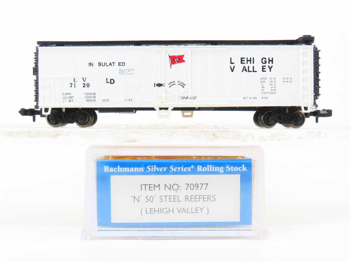 N Scale Bachmann 70977 LV Lehigh Valley 50&#39; Steel Reefer #7120