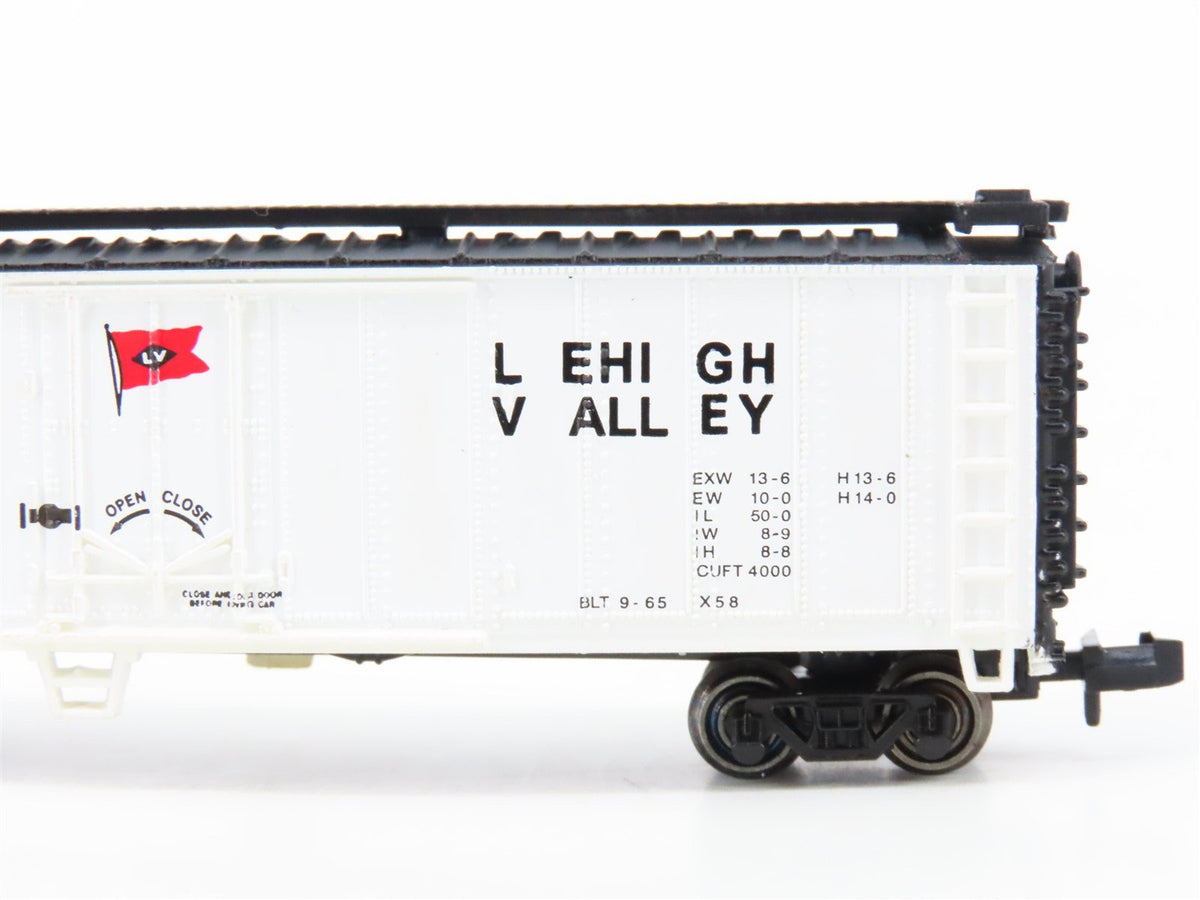 N Scale Bachmann 70977 LV Lehigh Valley 50&#39; Steel Reefer #7120