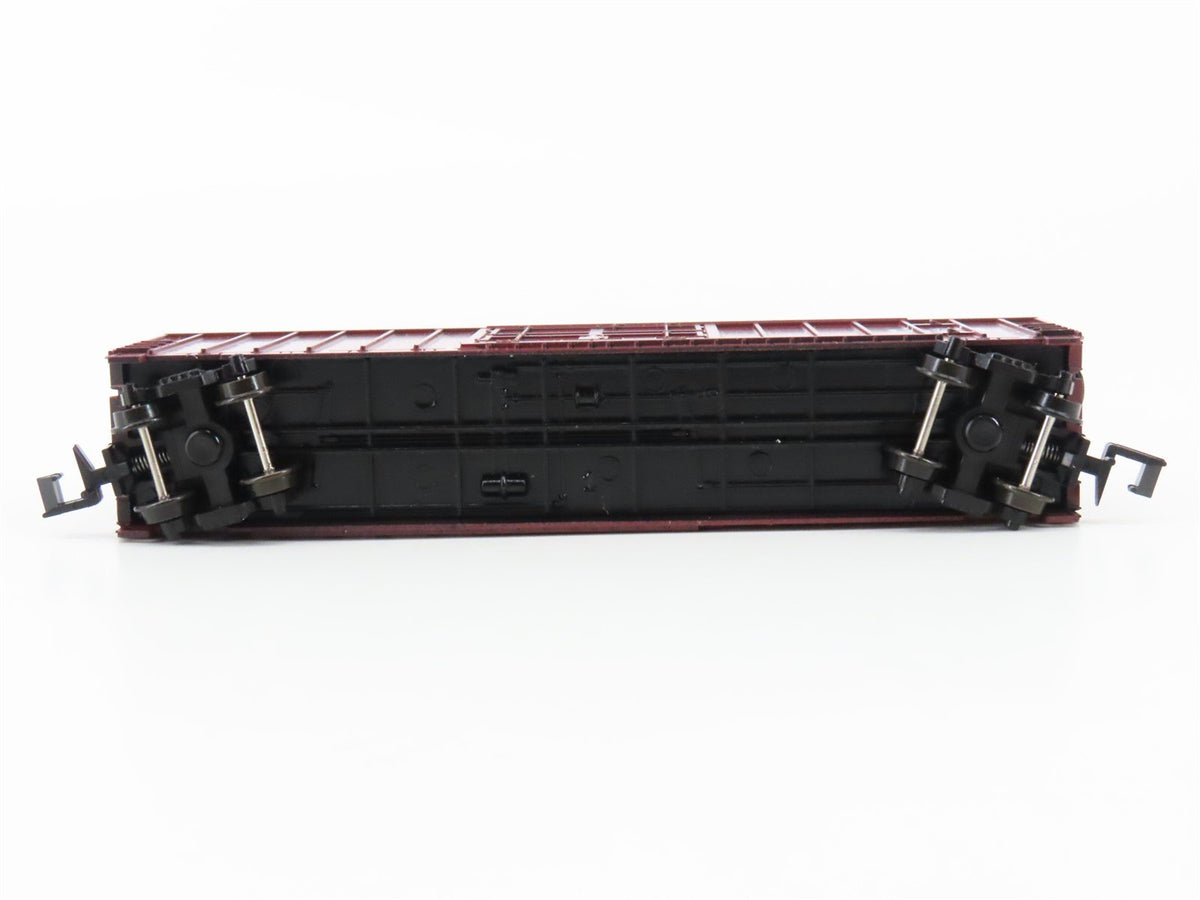 N Scale Roundhouse 83616 CV/CN Central Vermont 50&#39; FMC Boxcar #50003