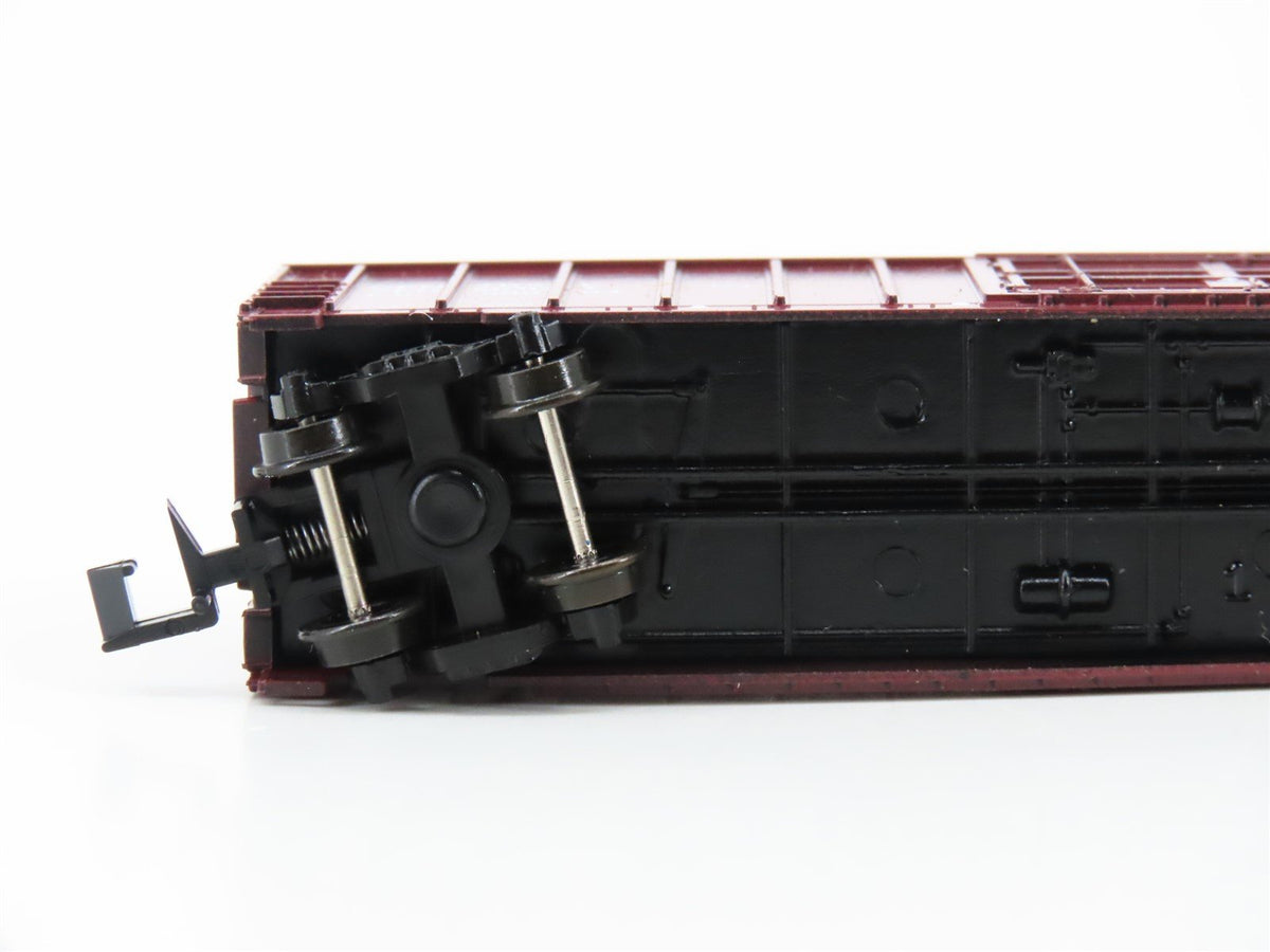N Scale Roundhouse 83616 CV/CN Central Vermont 50&#39; FMC Boxcar #50003