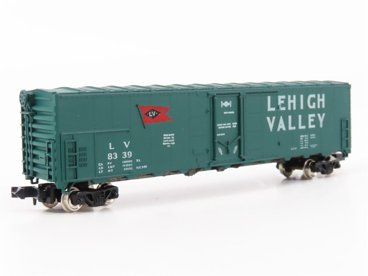 N Scale Con-Cor 1671-N LV Lehigh Valley 50&#39; Reefer #8339