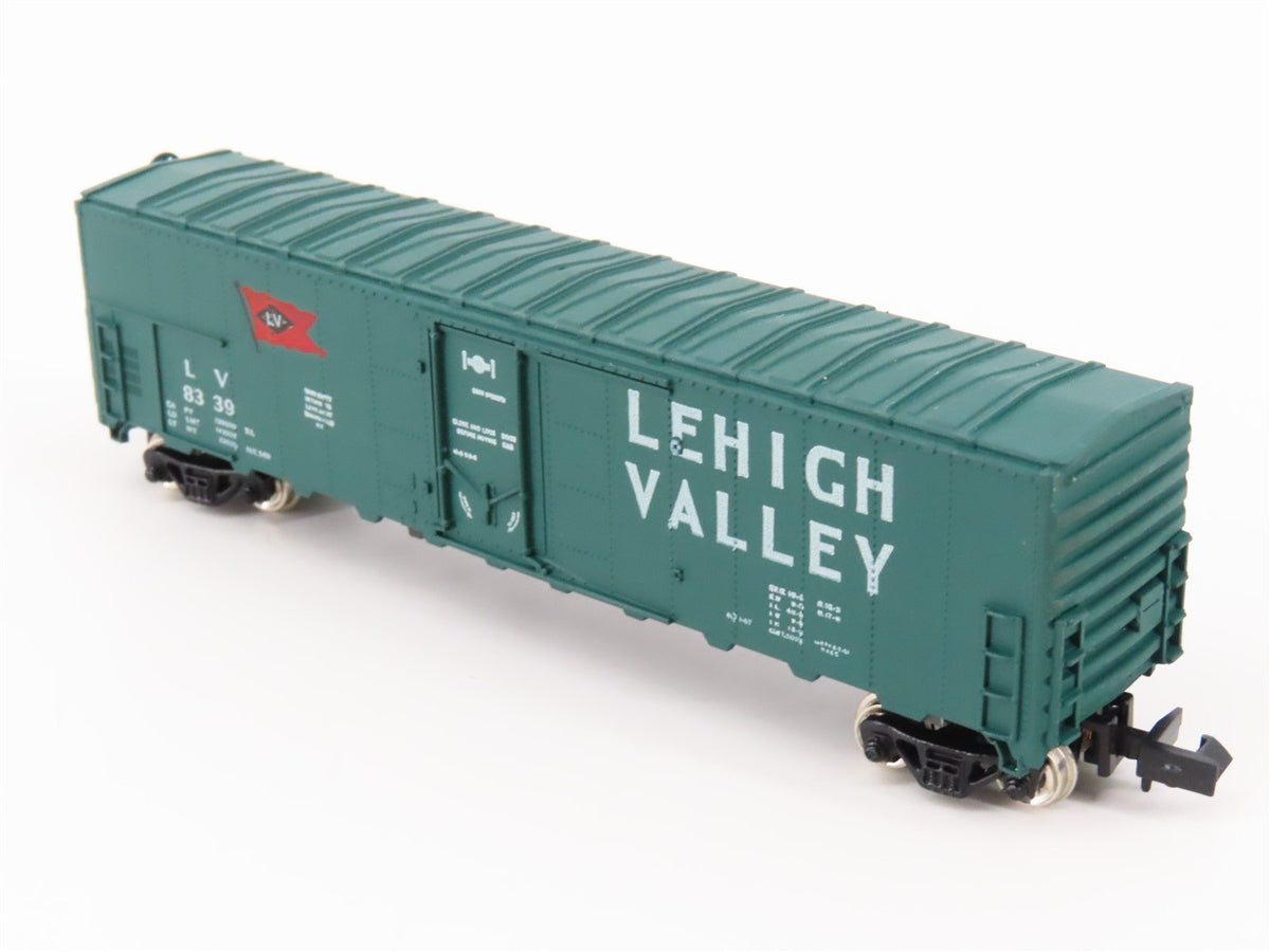 N Scale Con-Cor 1671-N LV Lehigh Valley 50&#39; Reefer #8339