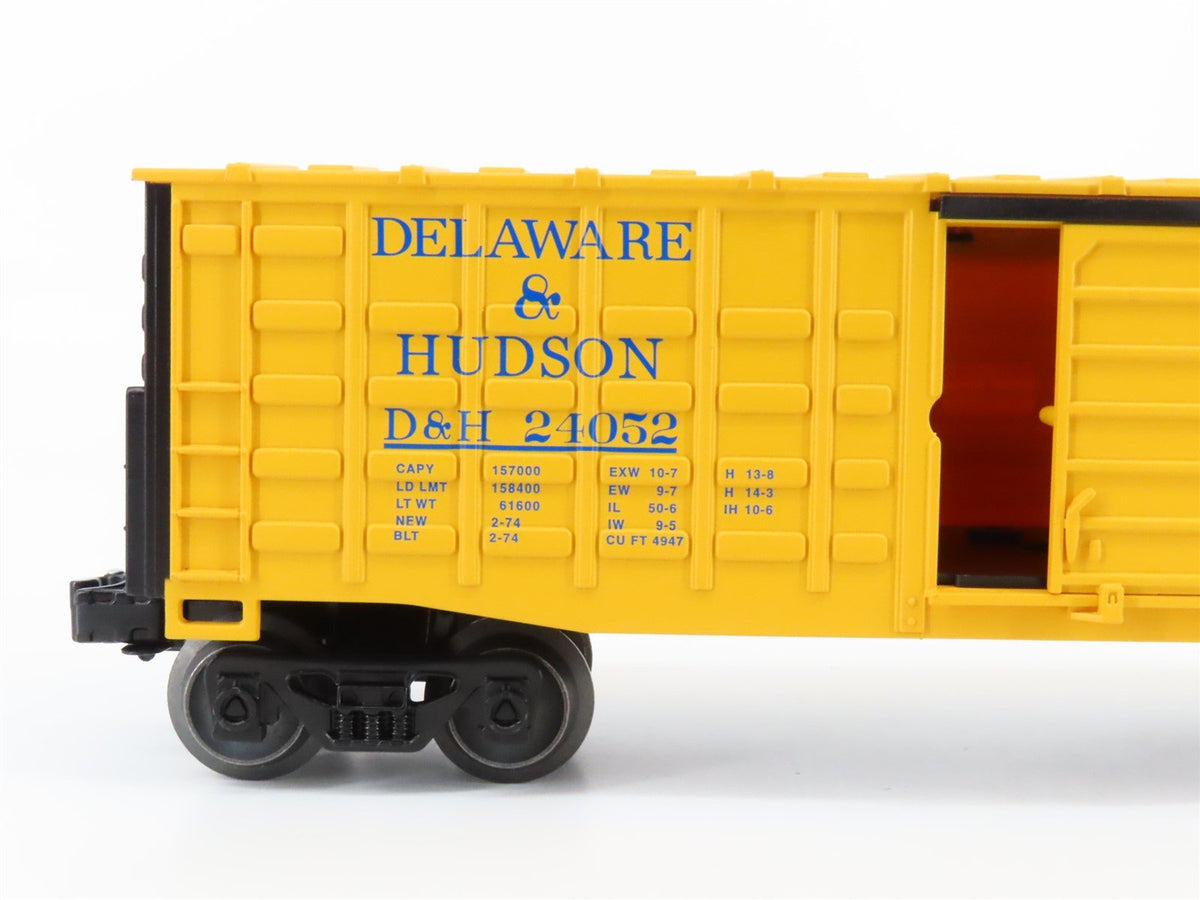 O Gauge 3-Rail Lionel 6-15018 D&amp;H Delaware &amp; Hudson Waffle Side Boxcar #24052