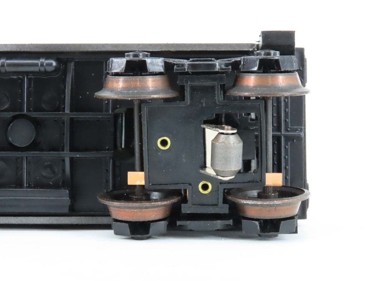 O Gauge 3-Rail Lionel 6-9172 PC Penn Central Railroad Caboose #9172 - Lighted
