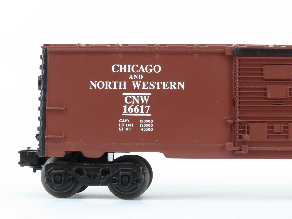 O Gauge 3-Rail Lionel 6-16617 CNW Route of the Challengers Box Car #16617