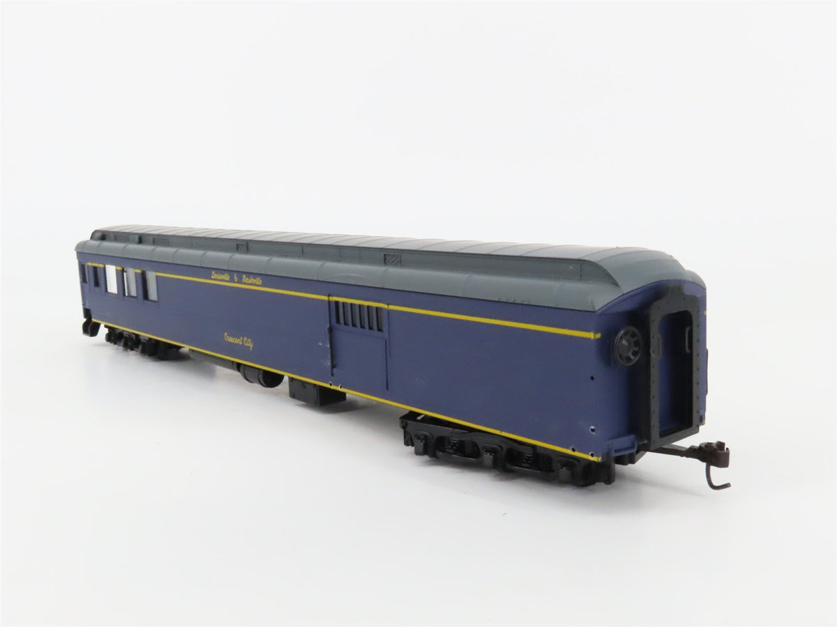 HO Scale IHC Premier Series 49392 L&amp;N HW Combine Passenger &quot;Crescent City&quot;