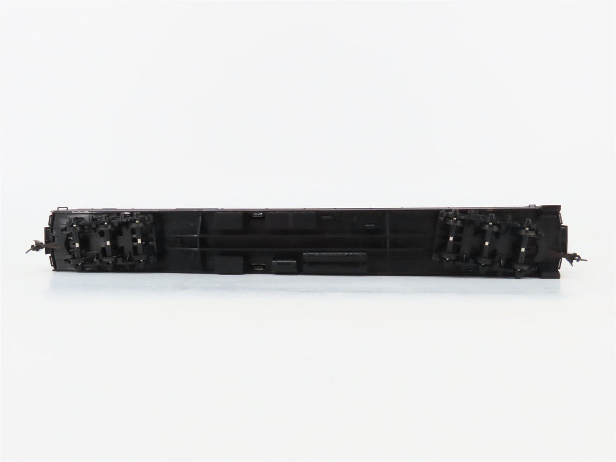 HO Scale IHC Premier Series 49392 L&amp;N HW Combine Passenger &quot;Crescent City&quot;