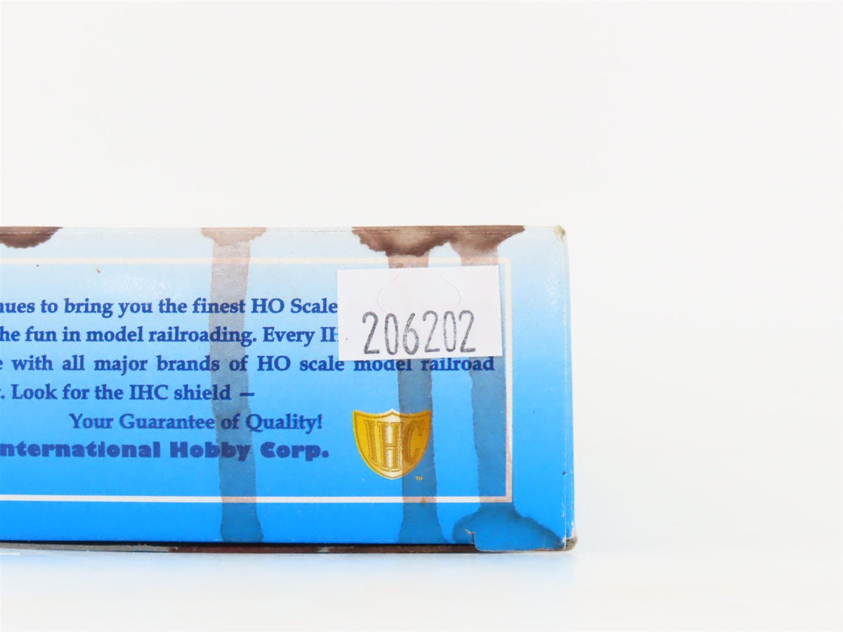 HO Scale IHC Premier Series 49392 L&amp;N HW Combine Passenger &quot;Crescent City&quot;