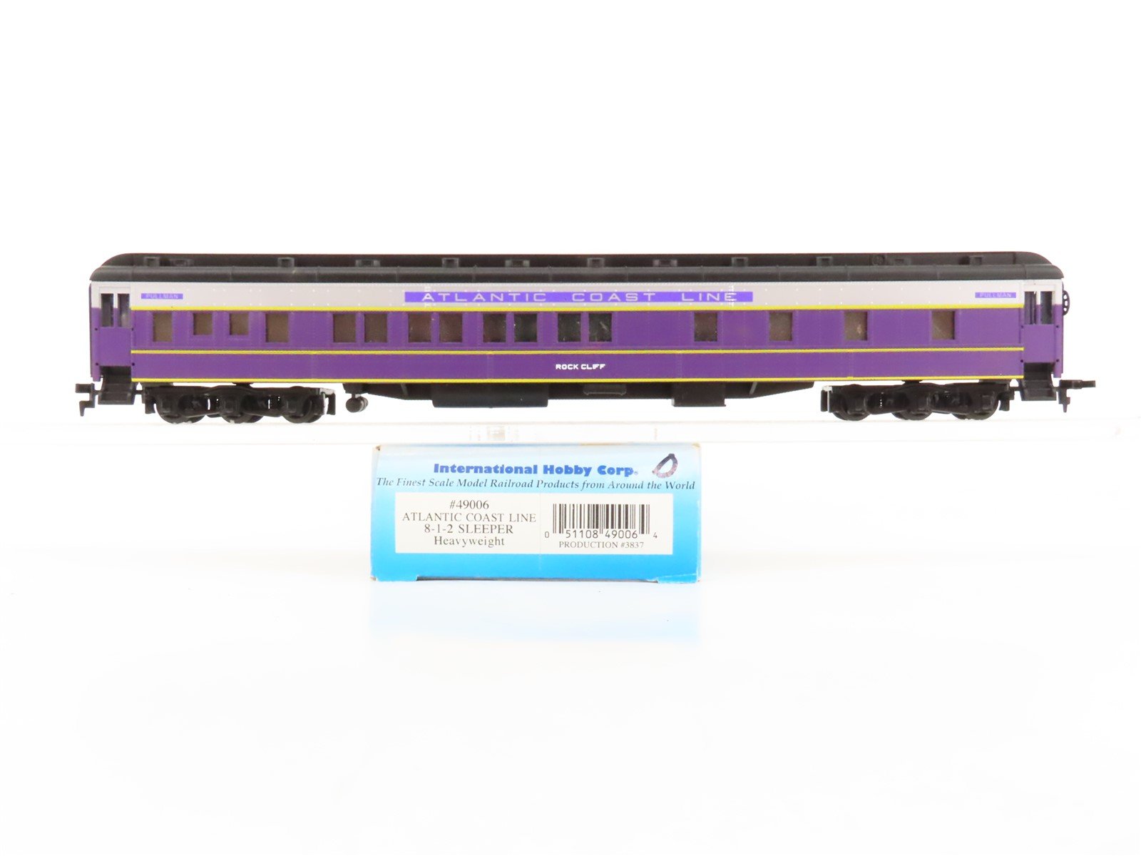 HO Scale IHC Premier Series 49006 ACL HW 8-1-2 Sleeper Passenger "Rock Cliff"