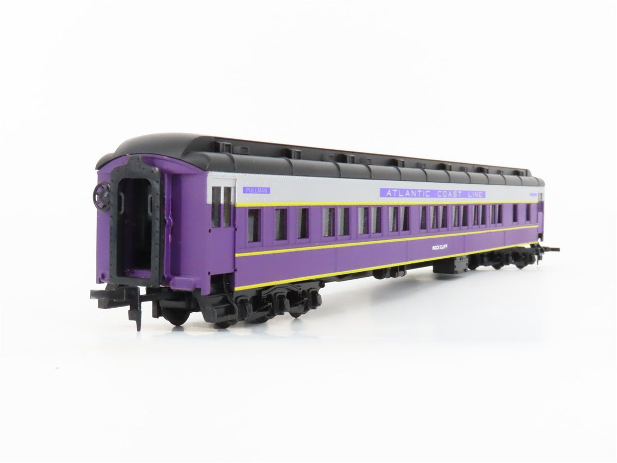 HO Scale IHC Premier Series 49006 ACL HW 8-1-2 Sleeper Passenger &quot;Rock Cliff&quot;