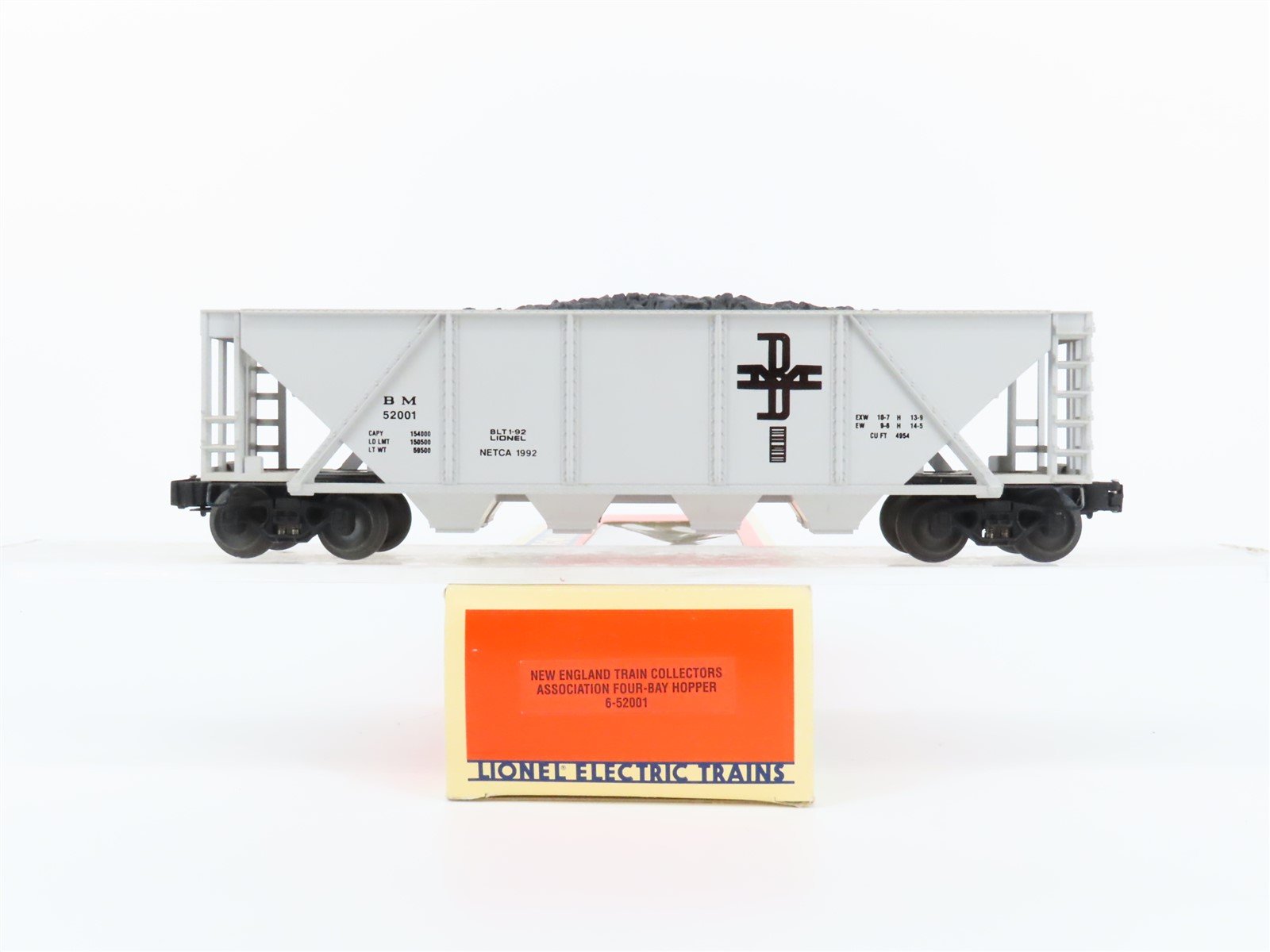 O Gauge 3-Rail Lionel 6-52001 NETCA BM Boston & Maine 4-Bay Hopper w/Load #52001