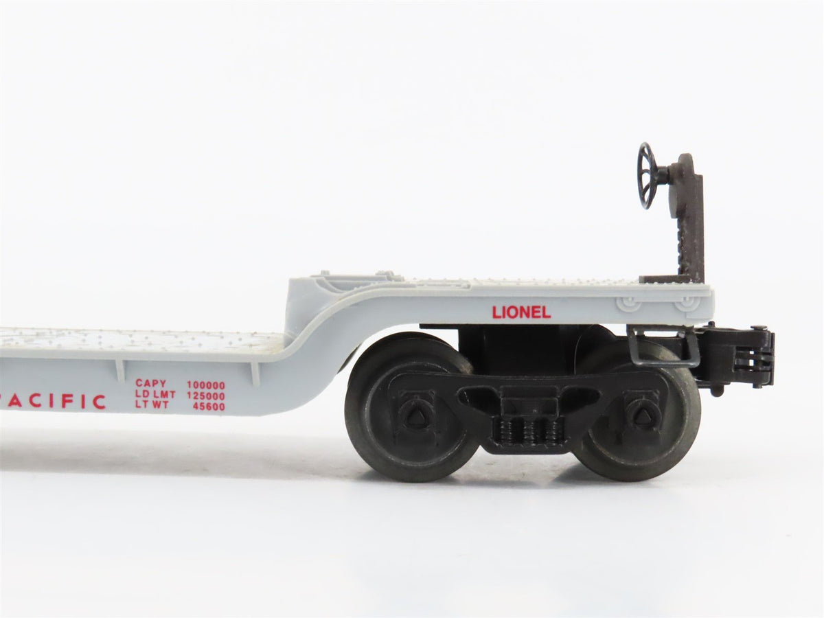 O Gauge 3-Rail Lionel 6-16935 UP Union Pacific Flatcar w/ Farm Tractor 16935