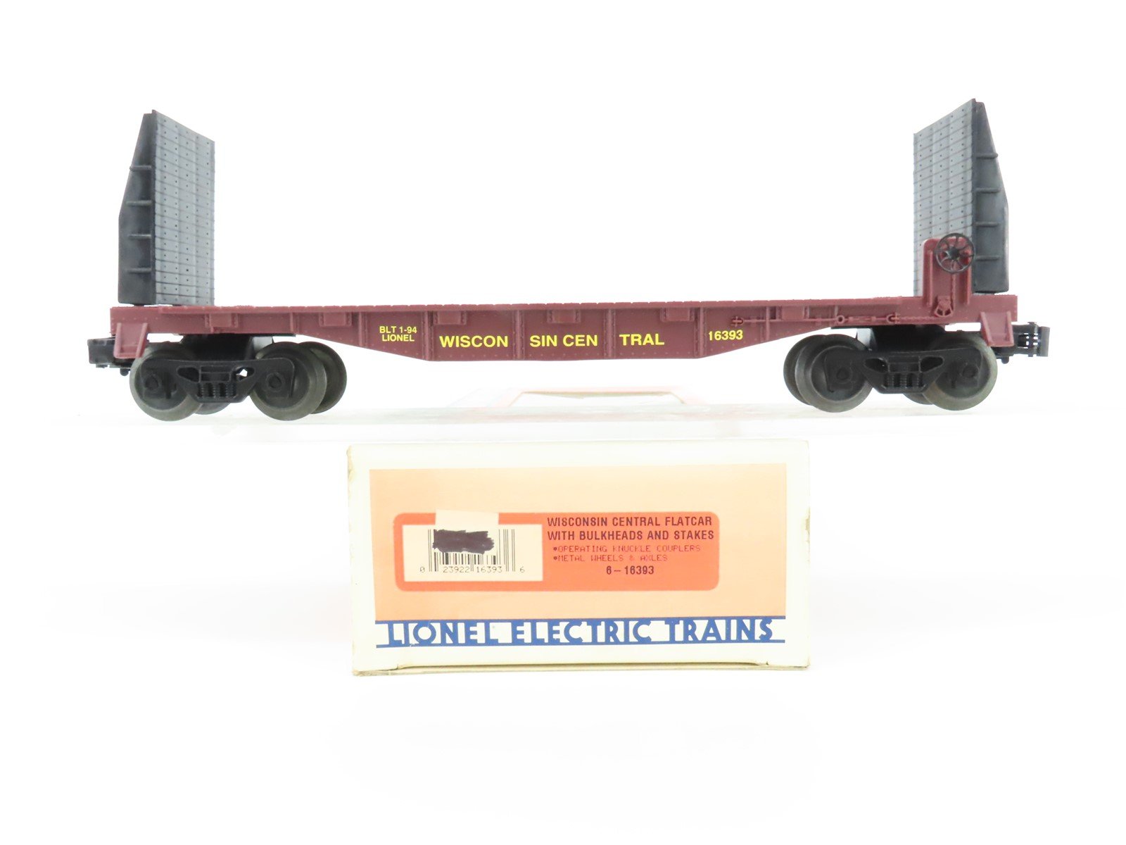 O Gauge 3-Rail Lionel 6-16393 WC Wisconsin Central Flatcar with Bulkheads 16393