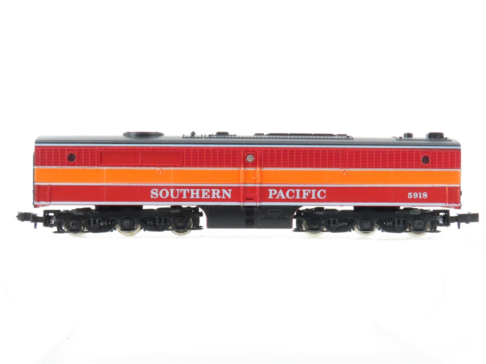 N Scale Con-Cor SP Southern Pacific "Daylight" PB Locomotive #5918 - Unpowered