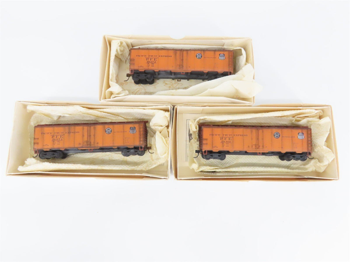 Lot of 3 HO Scale Walthers PFE Pacific Fruit Express Reefer Cars WEATHERED