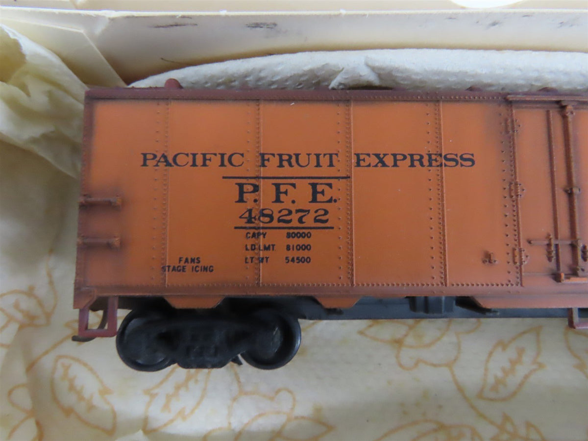 Lot of 3 HO Scale Walthers PFE Pacific Fruit Express Reefer Cars WEATHERED