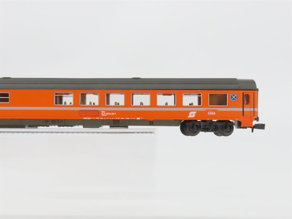 N Scale Roco OBB Diner Passenger #88-70104