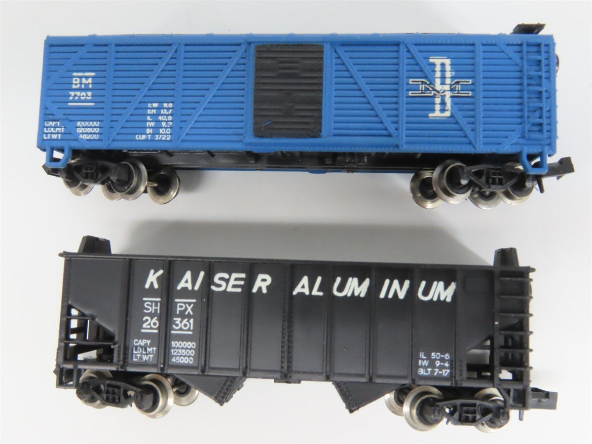 LOT of 11 N Scale MRC DTI/CBQ/B&amp;M/CNW/BAR Tank, Caboose, Hopper &amp; Boxcars